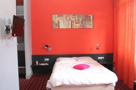 Hôtel Latino Reims Centre - photo 12