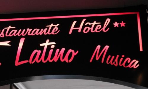 Hôtel Latino Reims Centre - photo 3