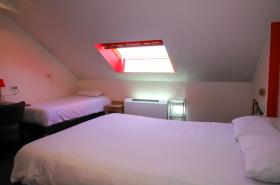 Brit Hotel Aux Sacres Reims, Centre Historique - photo 9