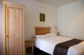 Brit Hotel Aux Sacres Reims, Centre Historique - photo 8