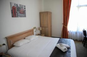 Brit Hotel Aux Sacres Reims, Centre Historique - photo 25