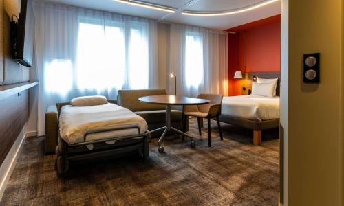 Novotel Suites Reims Centre - photo 2