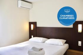 Brit Hotel Essentiel Reims Taissy - photo 4