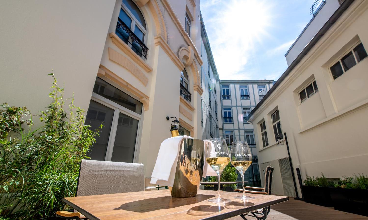 Photo of Continental Hotel