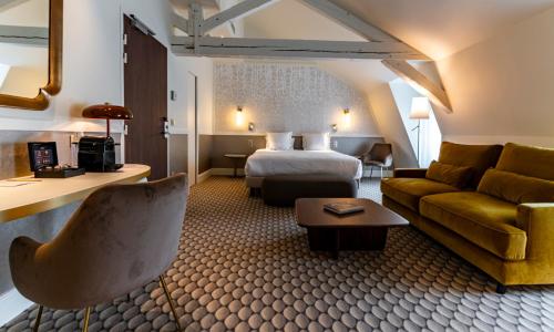 Continental Hotel - photo 1